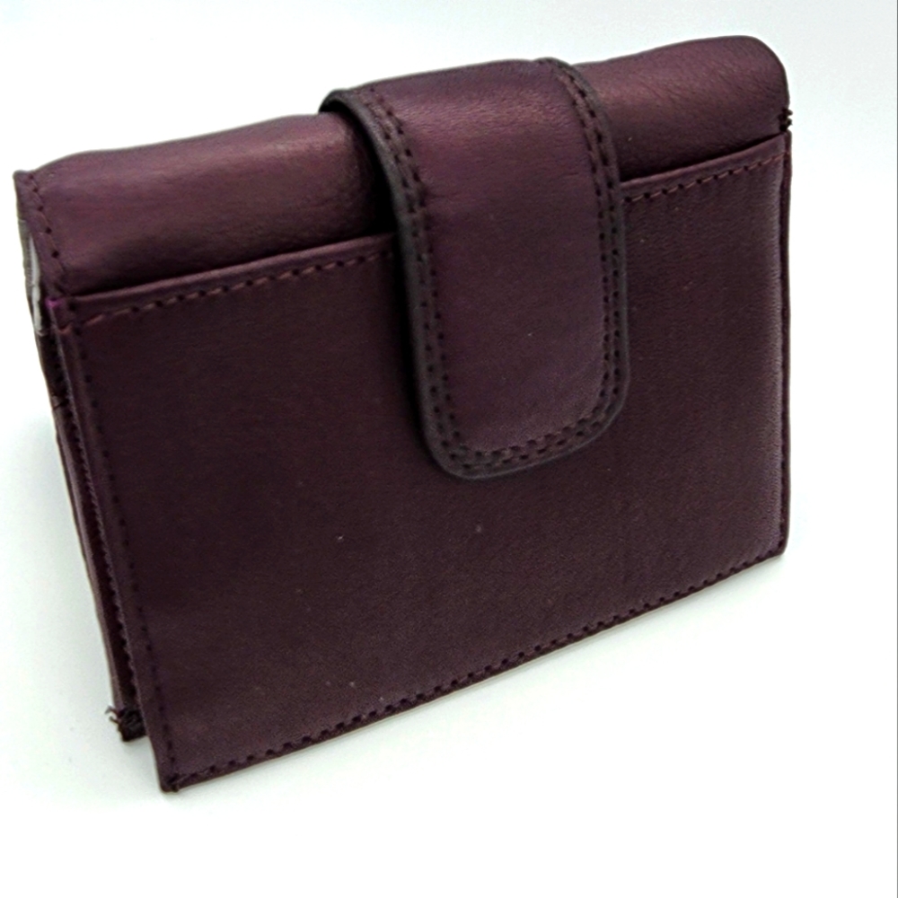 Mundi vintage NWT leather wallet